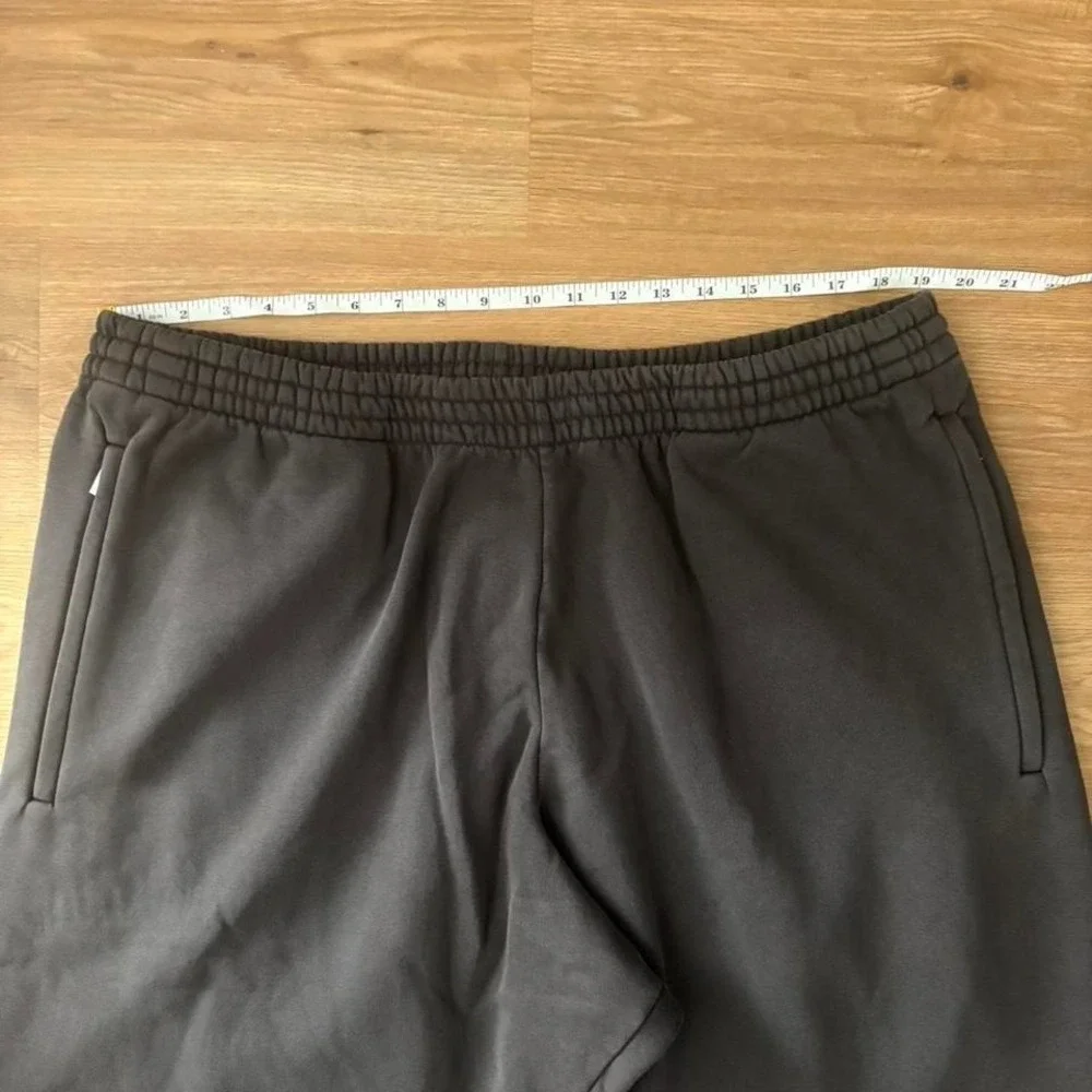 YZY Fleece Joggers Black – Premium Relaxed Fit Sweatpants - Picture 3 of 8